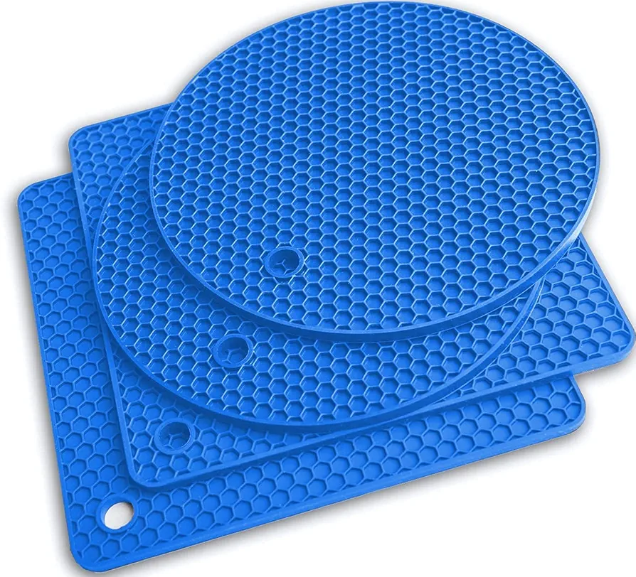 Q's Inn Silicone Pot Holders and Trivet mats Heat Resistant to 440°F to Protect Your Table and countertop Contains 4 Pieces 2 Round and 2 Squared